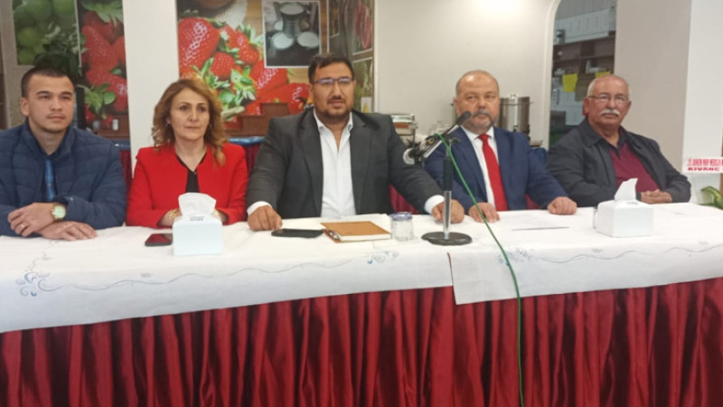 Mustafa Akan Adaylık açıklamasını yaptı.