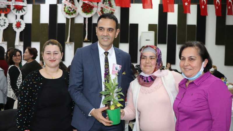 Altunok’tan kadınlar günü mesajı