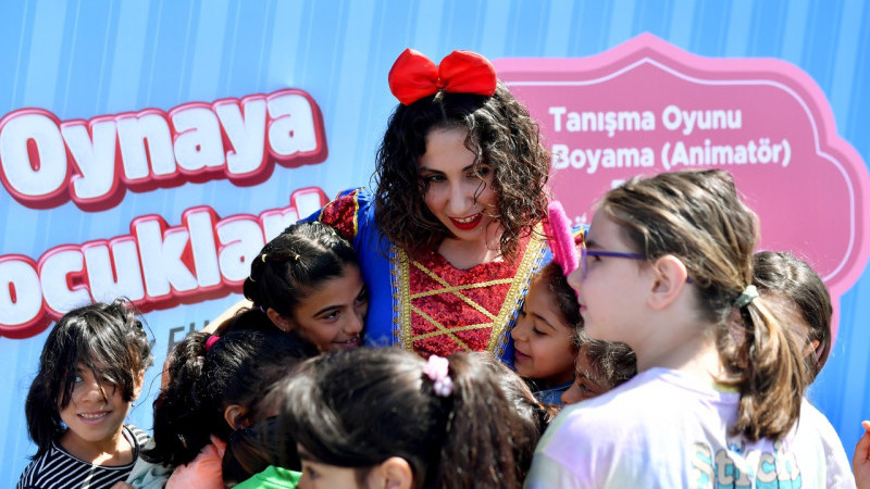BÜYÜKŞEHİR’DEN DEPREMZEDE KÜÇÜKLERE ‘OYNAYA OYNAYA GELİN ÇOCUKLAR’ ETKİNLİĞİ