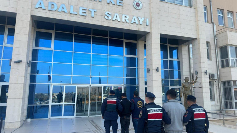 SİLİFKE'DE KABLO HIRSIZLARINA SUÇÜSTÜ 