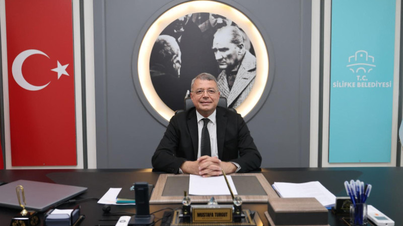 Silifke Belediye Başkanı Dr. Mustafa Turgut, 19 Mayıs Atatürk’ü Anma, Gençlik ve Spor Bayramı dolayı