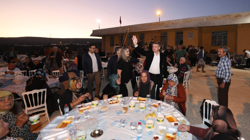 BAŞKAN TURGUT, ORUCUNU ATAKENTLİLERLE AÇTI